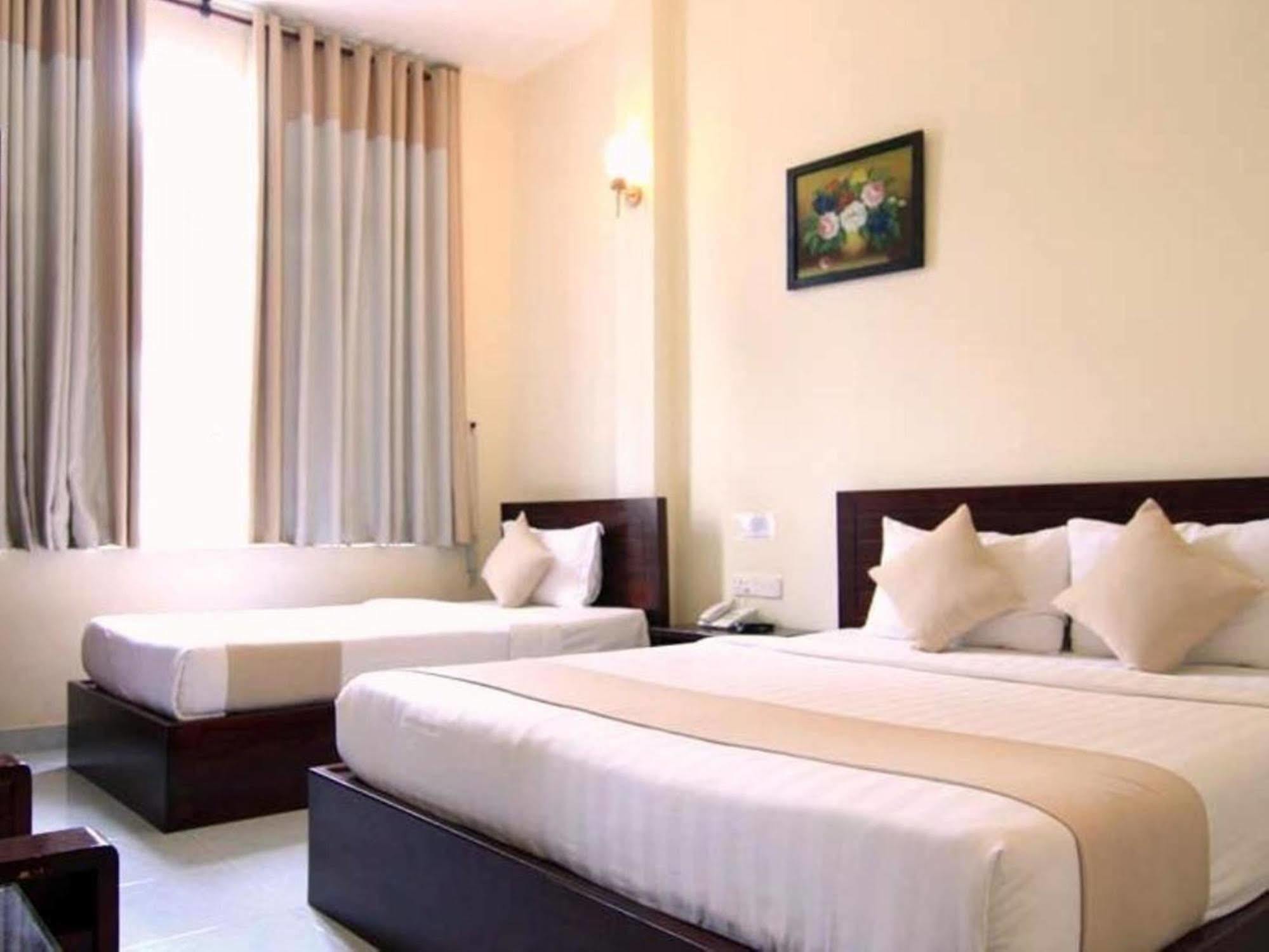 Oyo 438 Small Bay Hotel Ho Chi Minh Zewnętrze zdjęcie