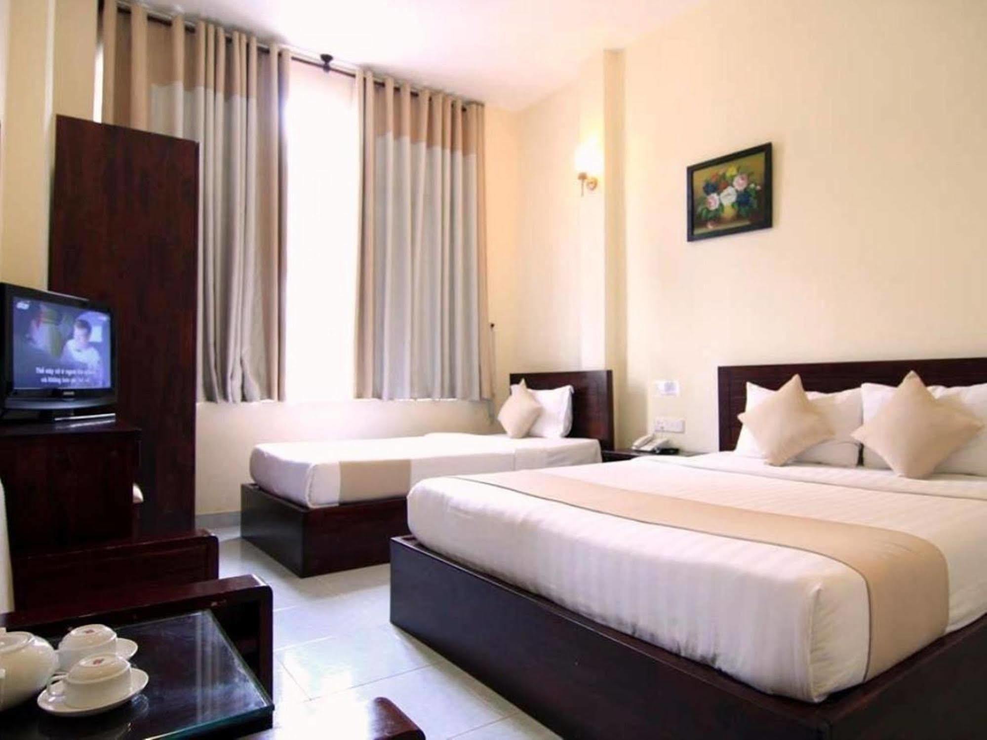 Oyo 438 Small Bay Hotel Ho Chi Minh Zewnętrze zdjęcie