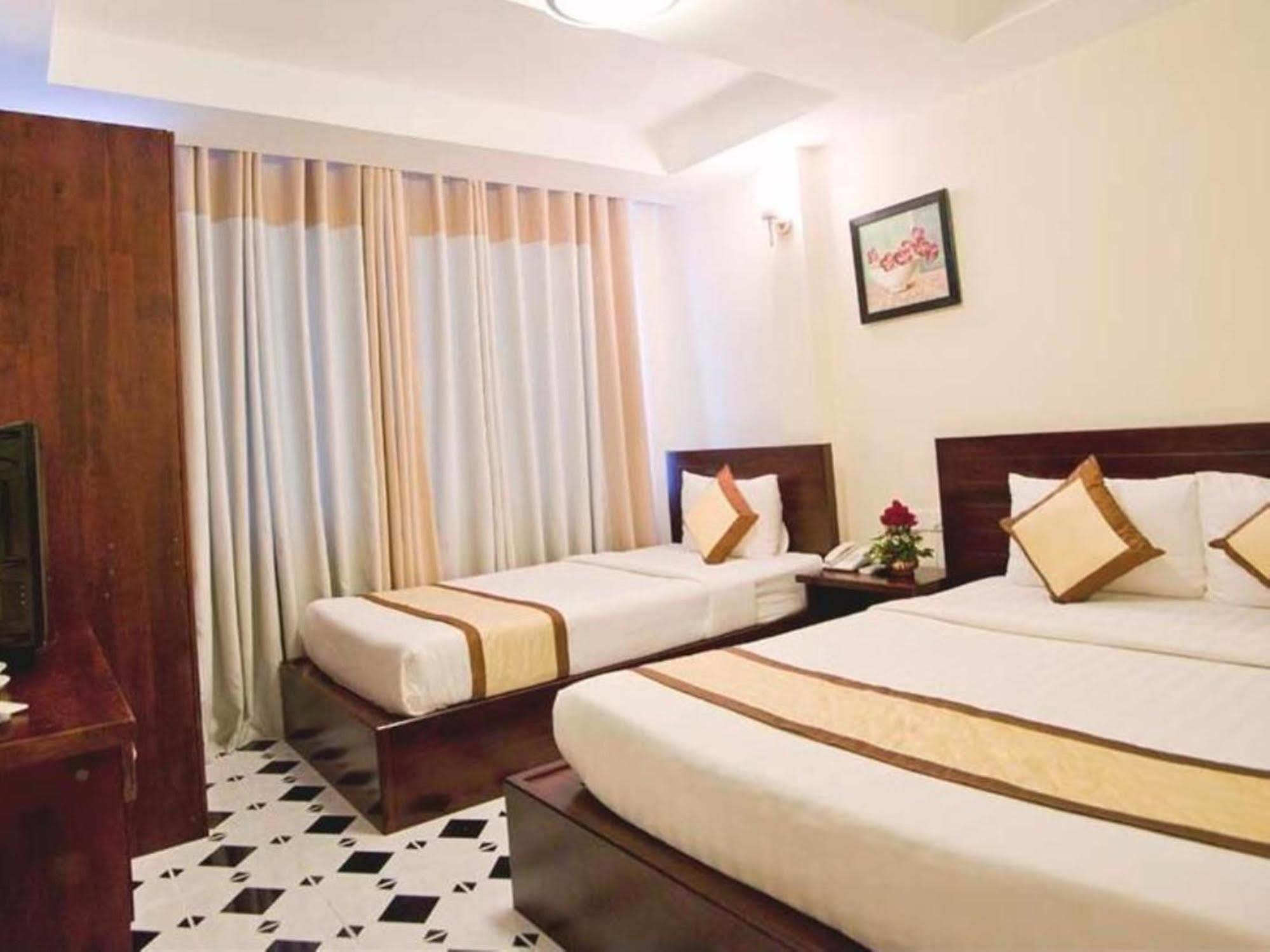 Oyo 438 Small Bay Hotel Ho Chi Minh Zewnętrze zdjęcie