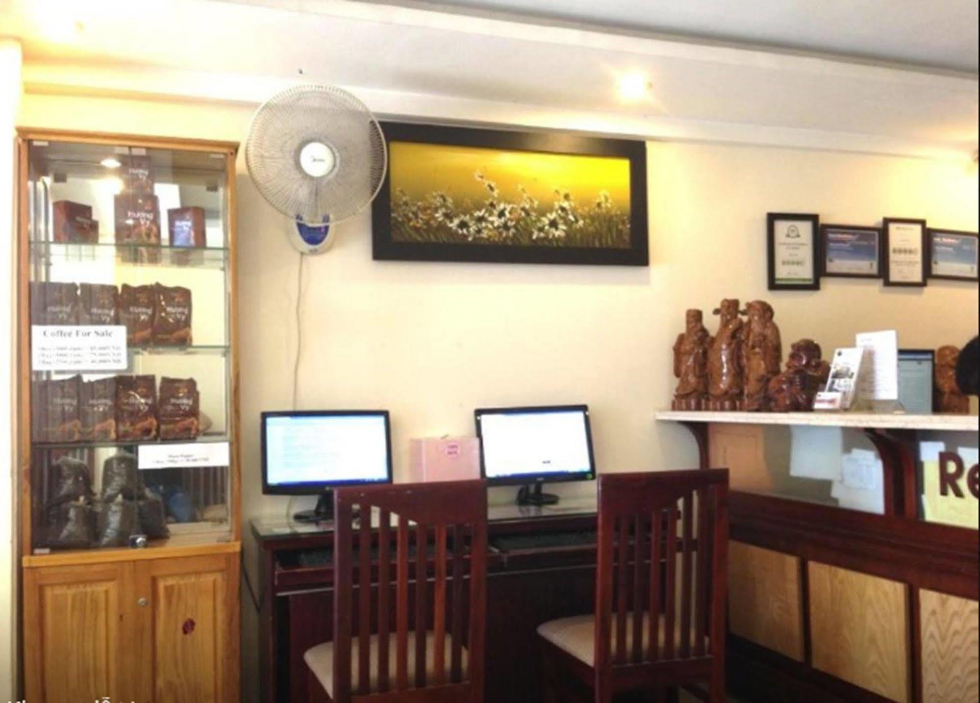 Oyo 438 Small Bay Hotel Ho Chi Minh Zewnętrze zdjęcie