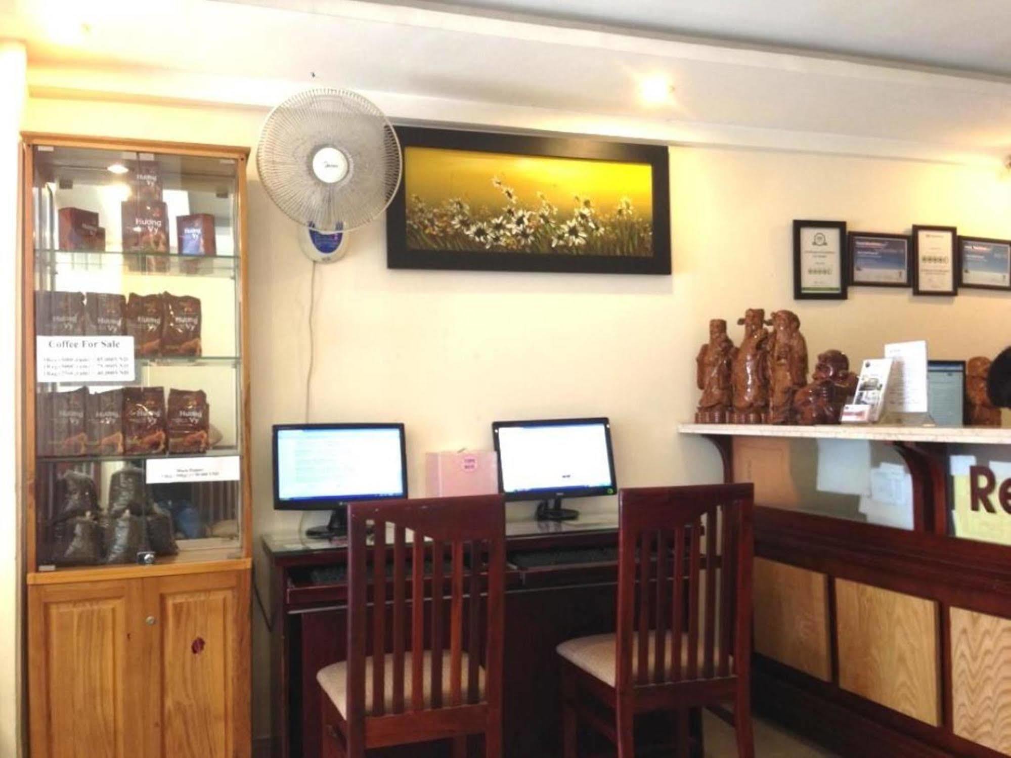 Oyo 438 Small Bay Hotel Ho Chi Minh Zewnętrze zdjęcie