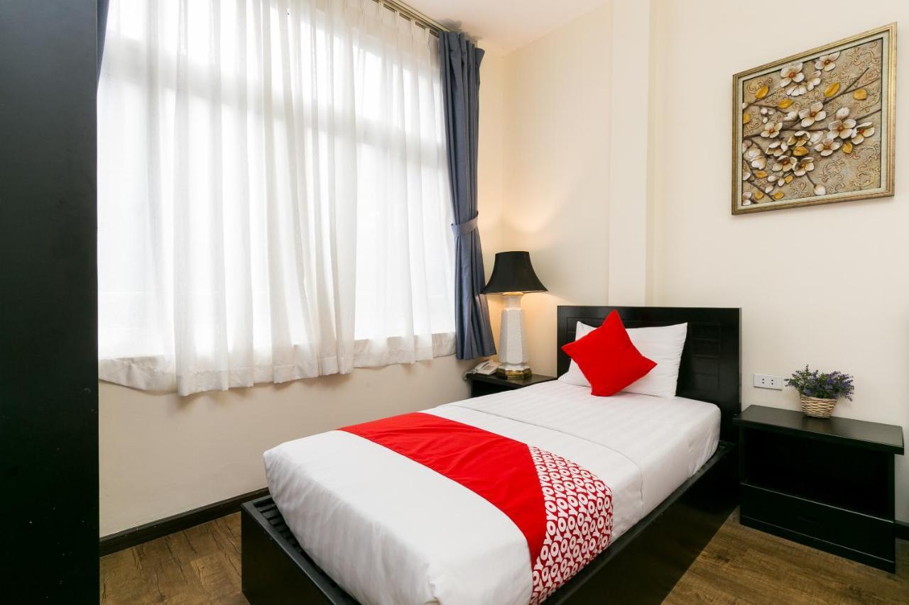 Oyo 438 Small Bay Hotel Ho Chi Minh Zewnętrze zdjęcie