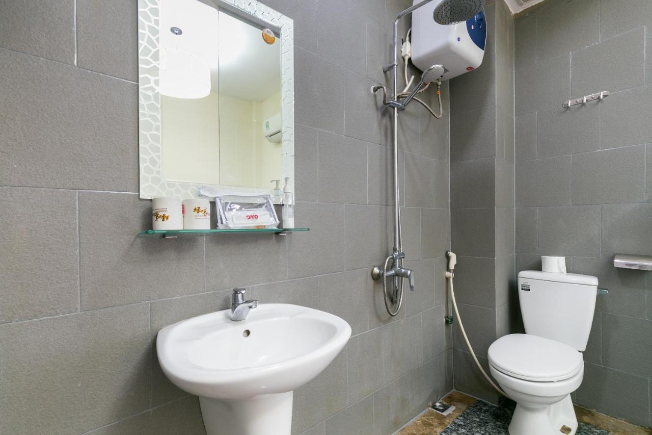 Oyo 438 Small Bay Hotel Ho Chi Minh Zewnętrze zdjęcie